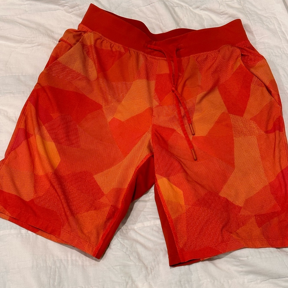 Lululemon Printed Pace Breaker Shorts Linerless 9" Athletic